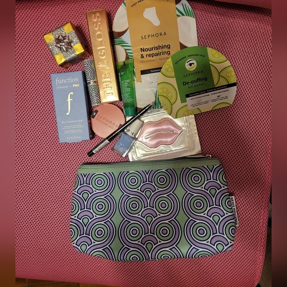 $35 Mystery Cosmetics/Beauty Case - Picture 6 of 8